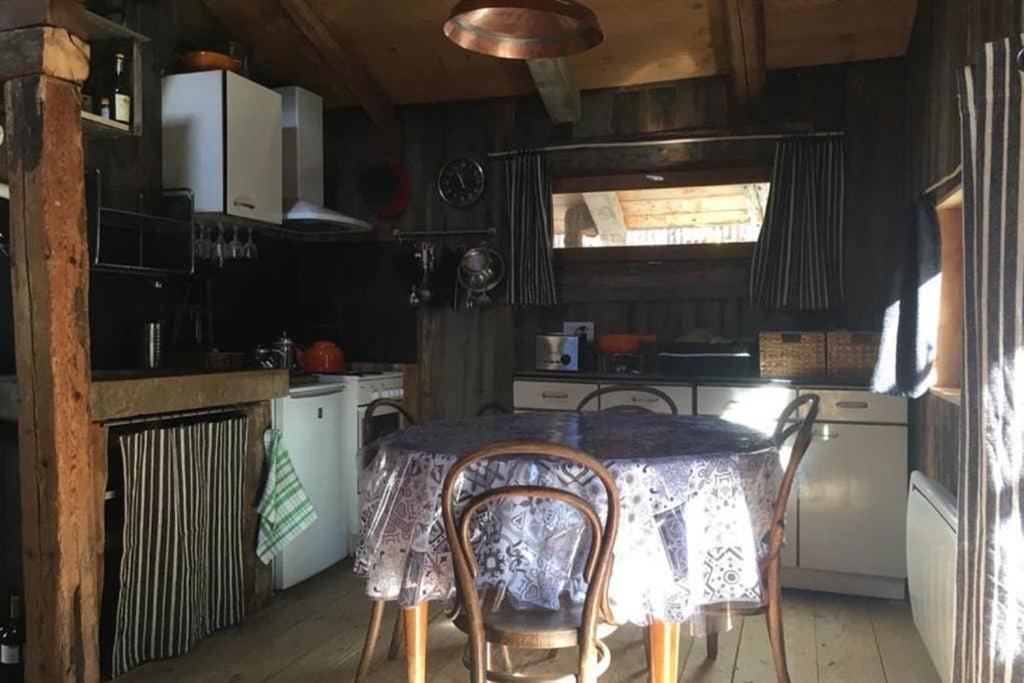 La Cabane De L'Homme Tranquille Le Tretien Luaran gambar